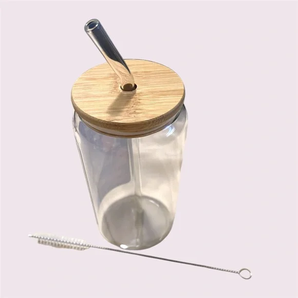 New! The Reader Design Glass Tumbler - Picture 4 of 4